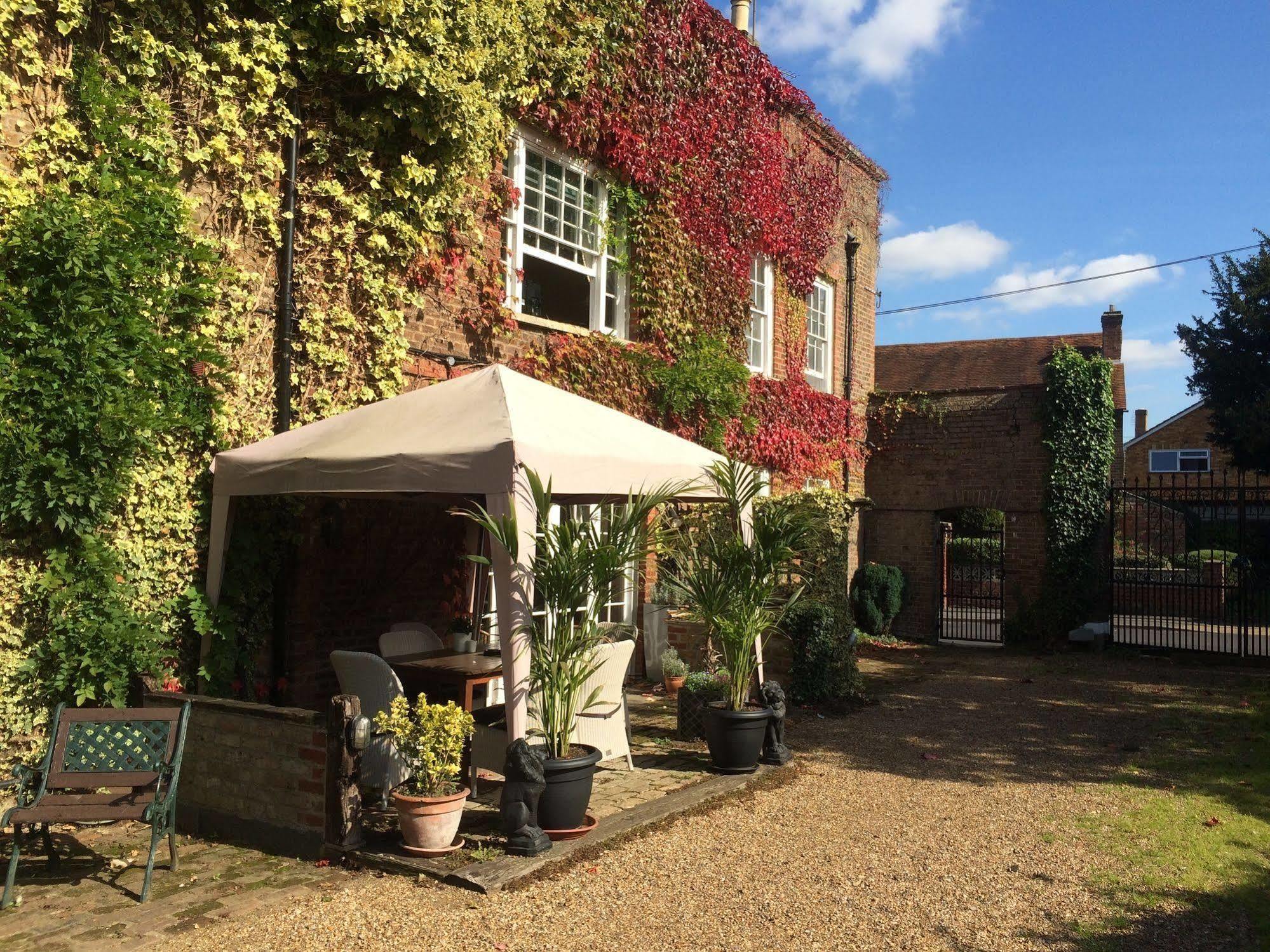 Harmondsworth Hall Guest House West Drayton  Εξωτερικό φωτογραφία