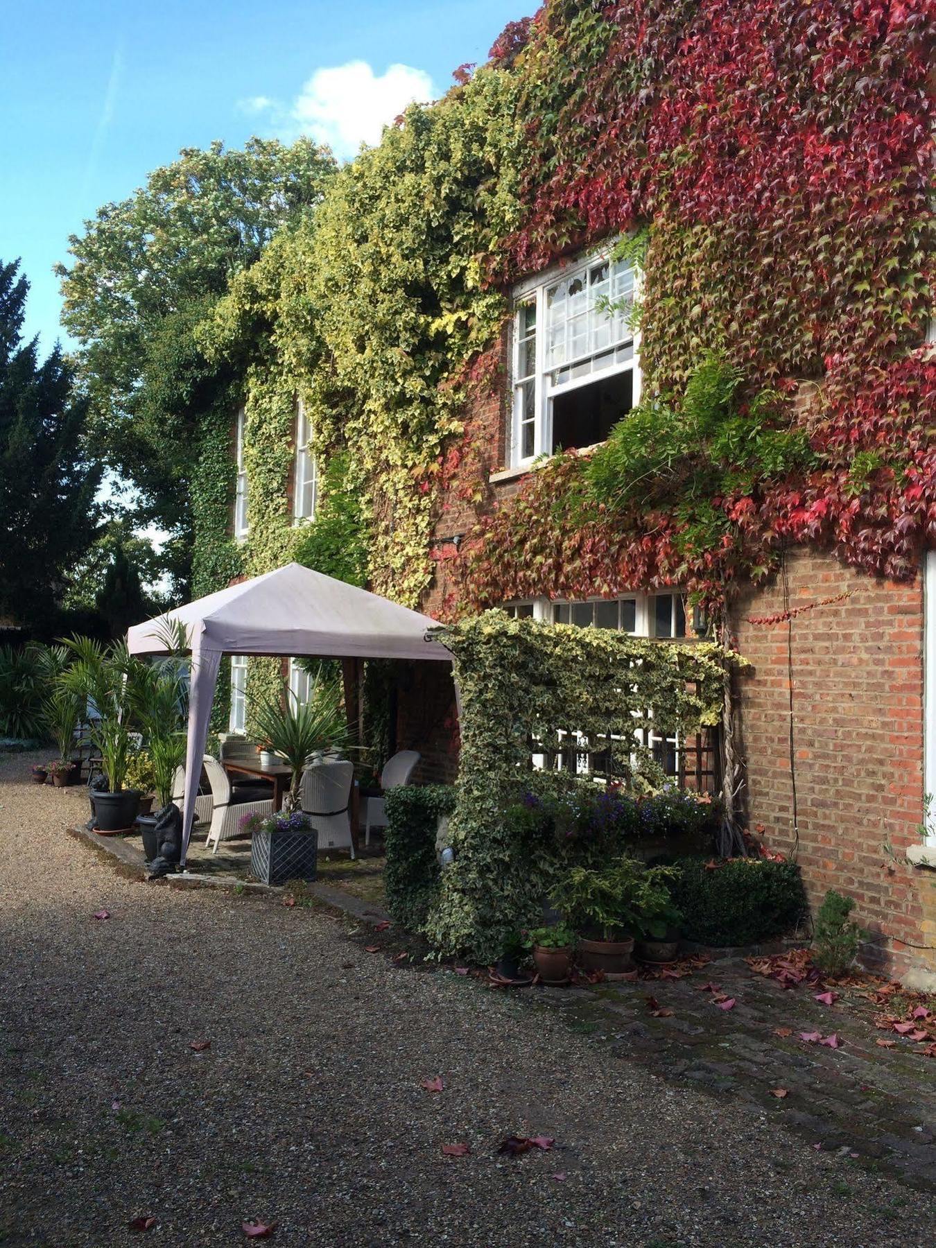 Harmondsworth Hall Guest House West Drayton  Εξωτερικό φωτογραφία